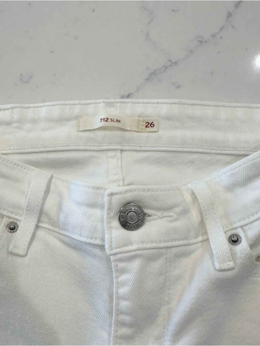 Levi’s 712 Slim White Jeans Size 26 High Rise Slim Straight Denim - Picture 5 of 8